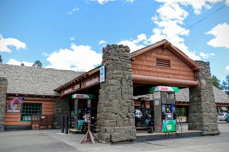 Old Faithful General Store Benzinestation