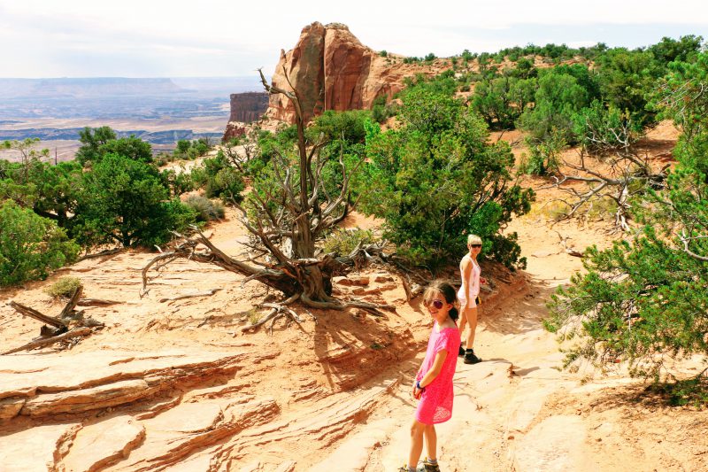 Wandelen naar de Mesa Arch in Canyonlands